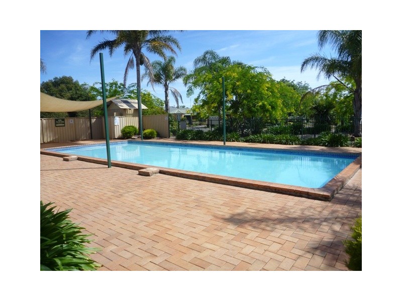 14 Kingfisher Dve East, Moama NSW 2731