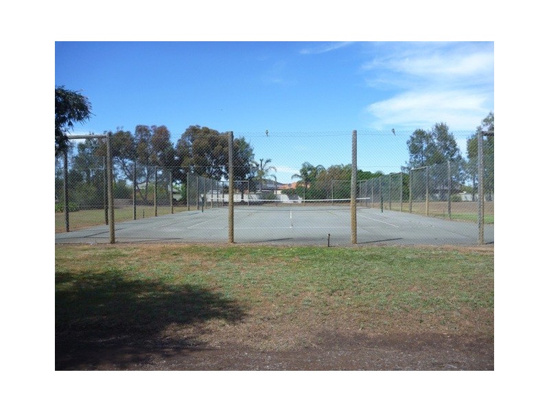 14 Kingfisher Dve East, Moama NSW 2731