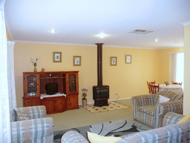 38 Lawson Drive, Moama NSW 2731