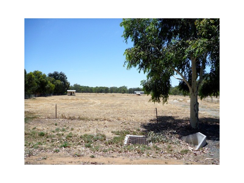 93 Schoeffel Drive, Echuca VIC 3564