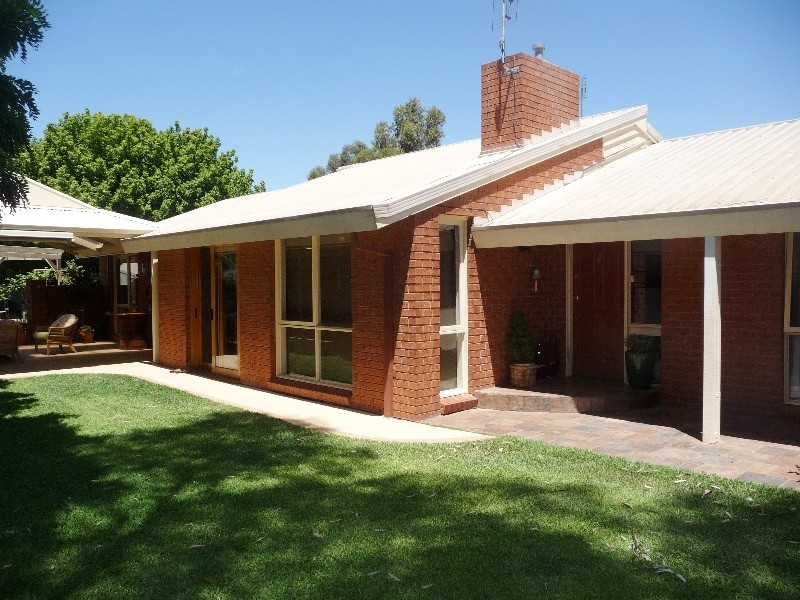 94 Stawell Street, Echuca VIC 3564