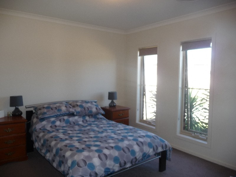 16 Whitby Close, Echuca VIC 3564
