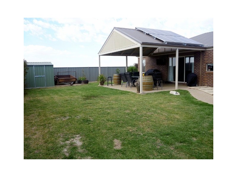 43 Declan Way, Echuca VIC 3564