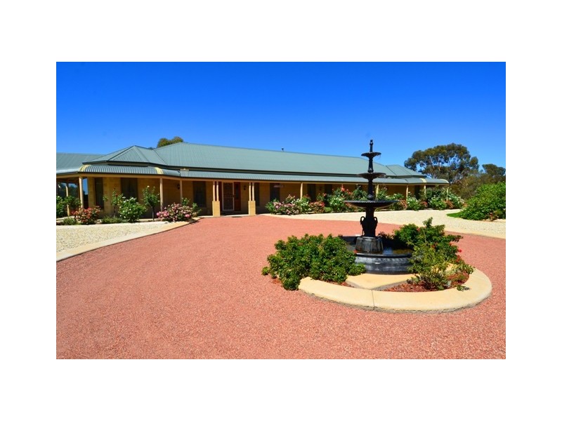 2 Rivergums Drive, Moama NSW 2731