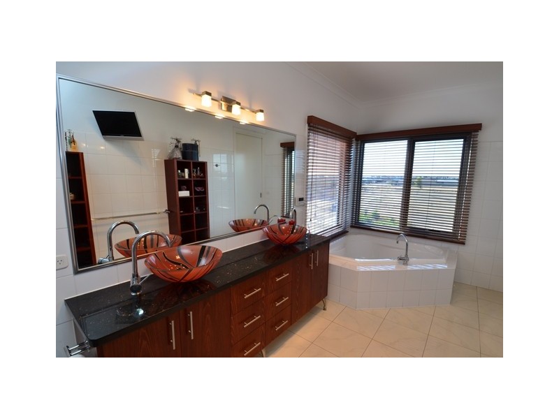 7 Westwood Place, Echuca VIC 3564