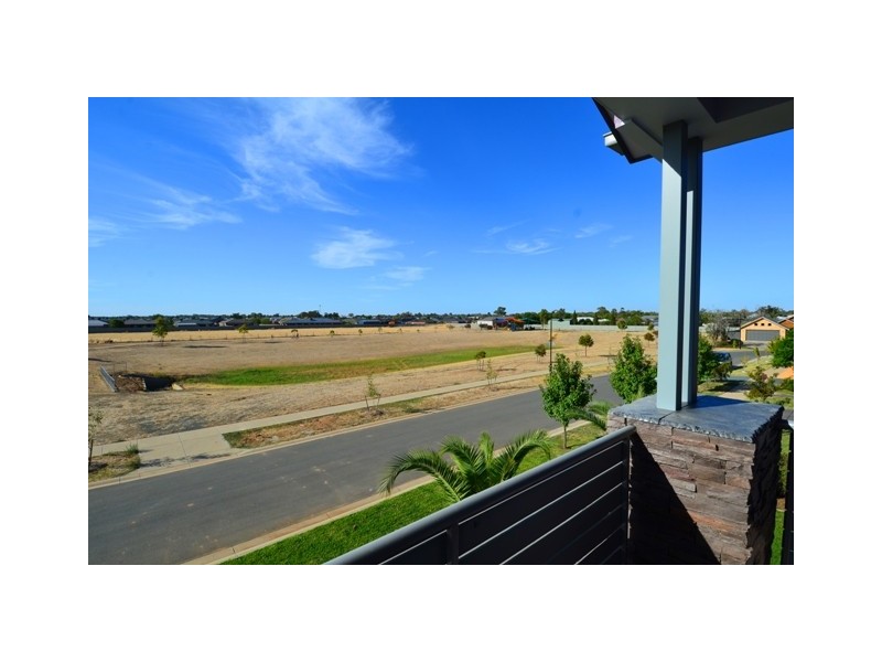 7 Westwood Place, Echuca VIC 3564