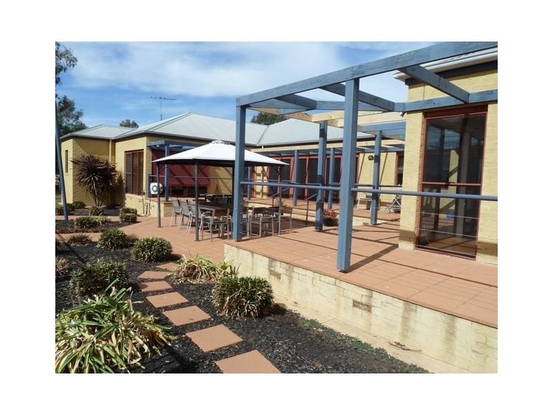 94 Murray Drive, Echuca VIC 3564