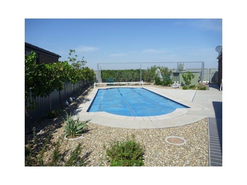 49 Declan Way, Echuca VIC 3564