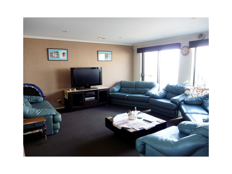 49 Declan Way, Echuca VIC 3564