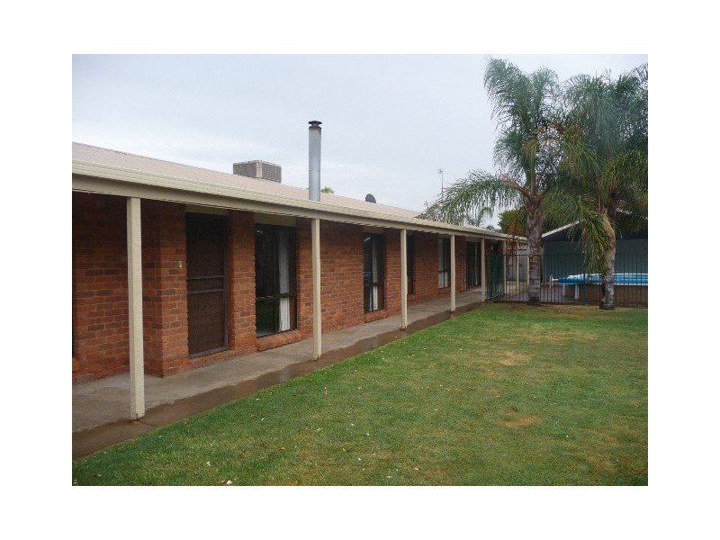 20 Adelaide Cres, Echuca VIC 3564