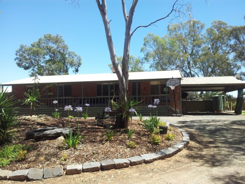 110 Pakenham Street, Echuca VIC 3564