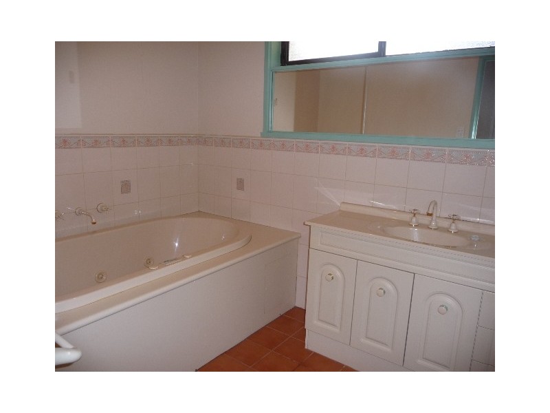 12 Vines St, Echuca VIC 3564