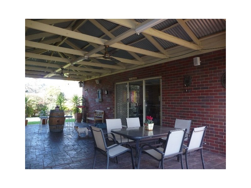 289 McSwain Rd, Echuca VIC 3564