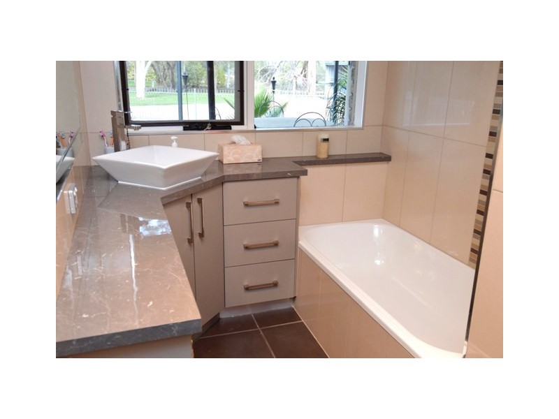 168 River Avenue, Echuca VIC 3564