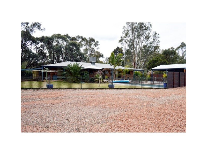 168 River Avenue, Echuca VIC 3564