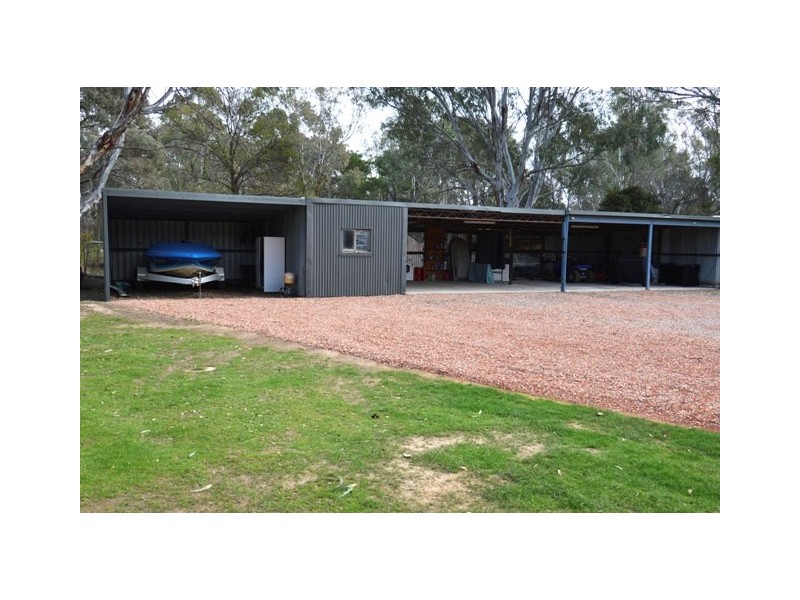 168 River Avenue, Echuca VIC 3564