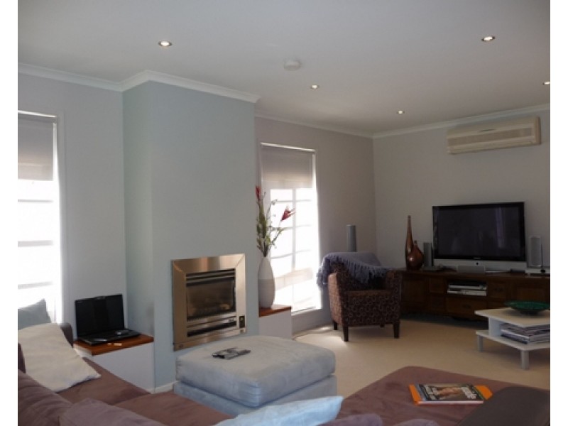 1/118 HAVERFIELD ST, Echuca VIC 3564