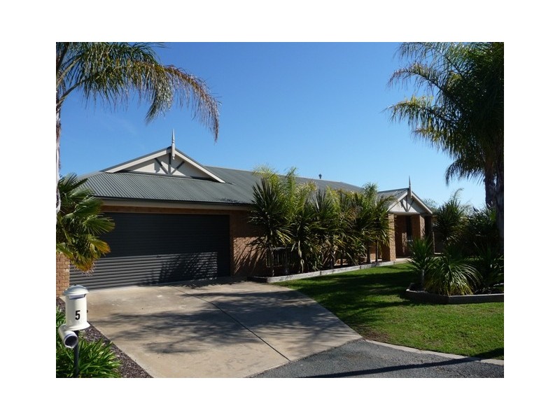 5 Argyle Crt, Moama NSW 2731