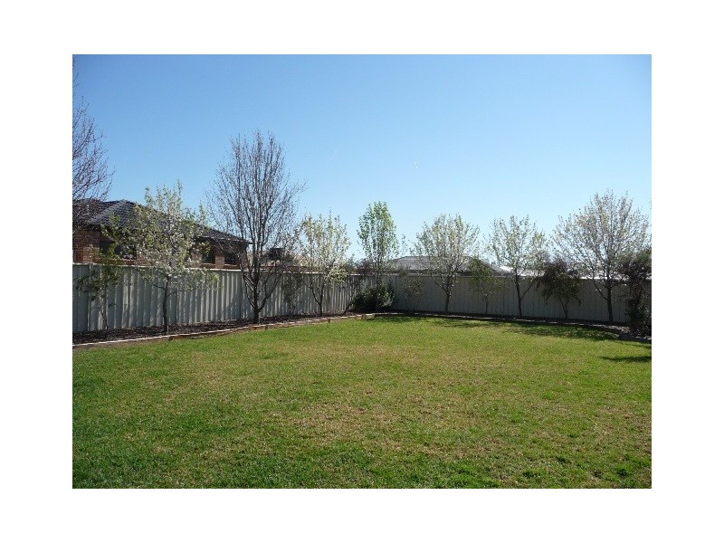 5 Argyle Crt, Moama NSW 2731