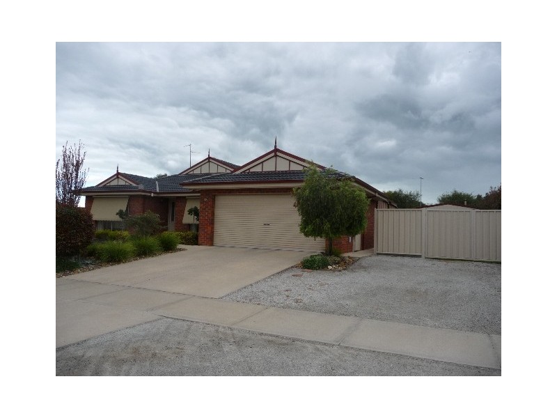 12 Riverina Parade, Echuca VIC 3564