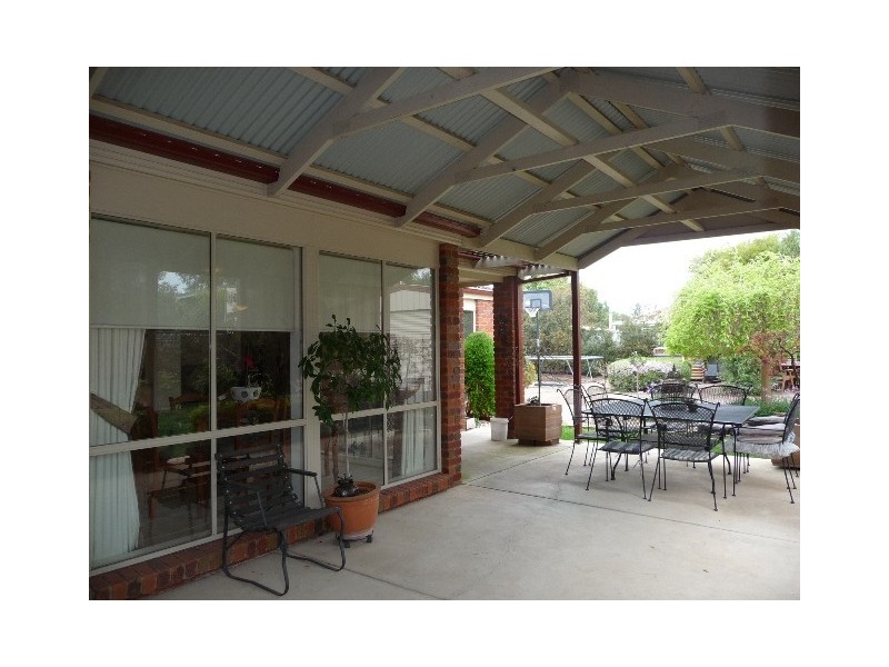 12 Riverina Parade, Echuca VIC 3564