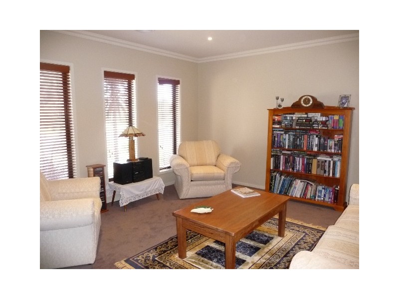 12 Kildare Ave, Moama NSW 2731