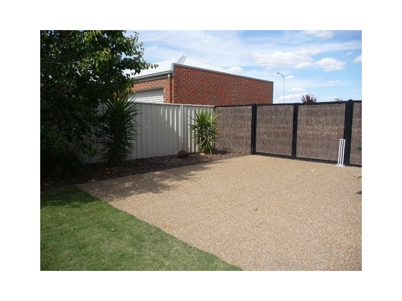 12 Kildare Ave, Moama NSW 2731