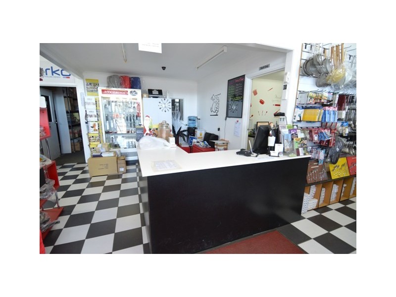 111 Ogilvie Ave, Echuca VIC 3564