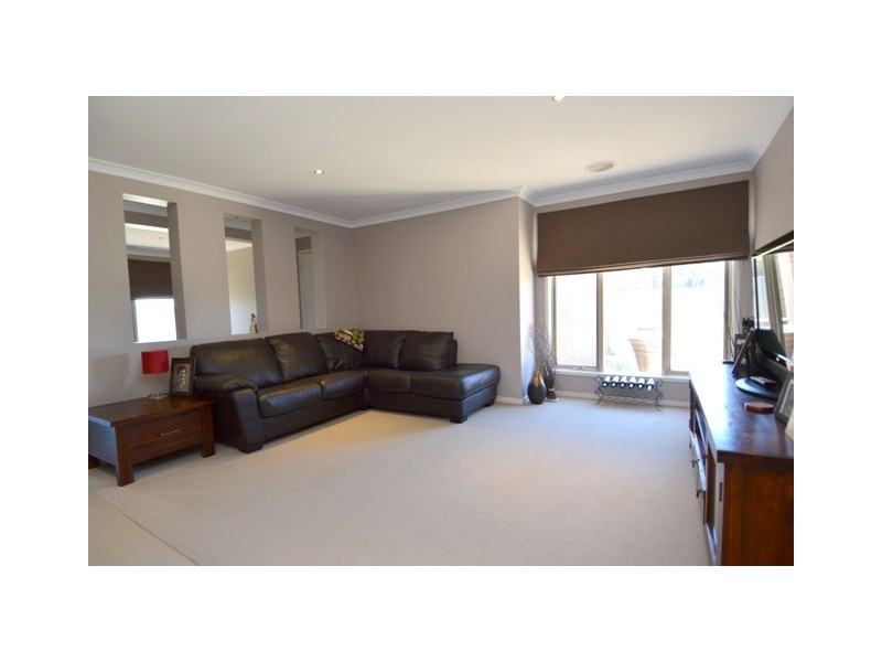 43 Declan Way, Echuca VIC 3564