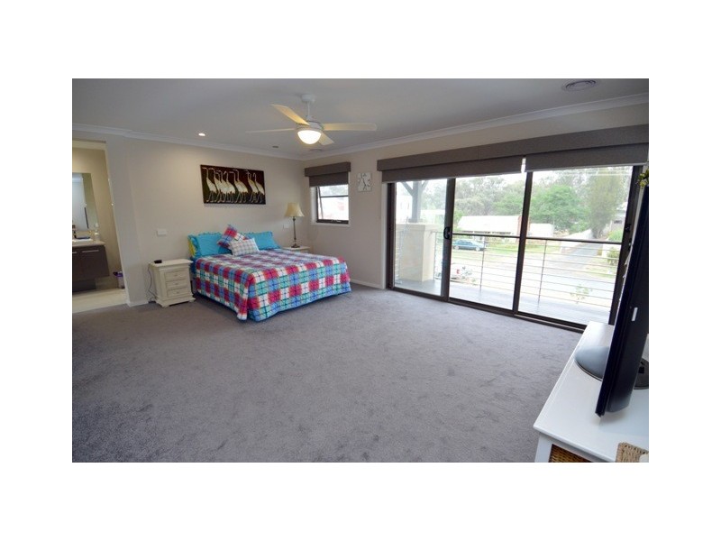 69 Pakenham Street, Echuca VIC 3564