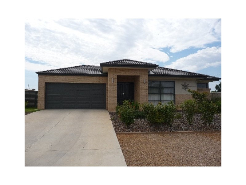 1 Arran Street, Moama NSW 2731