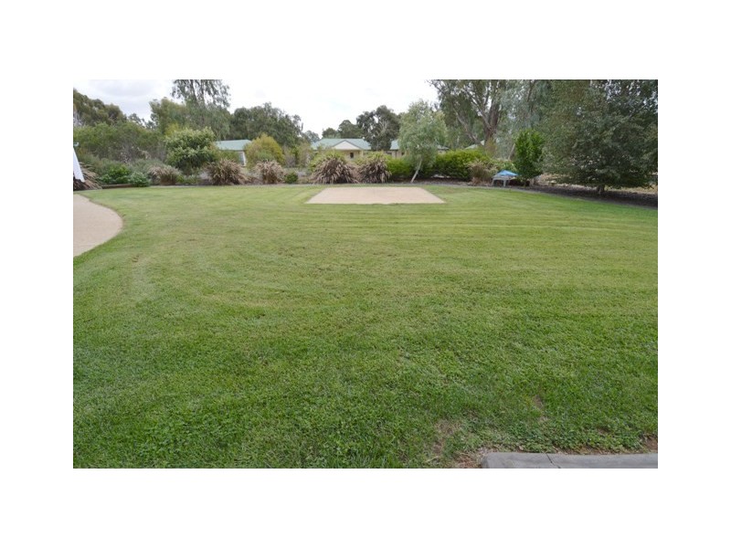 9 Silver Gum Place, Moama NSW 2731