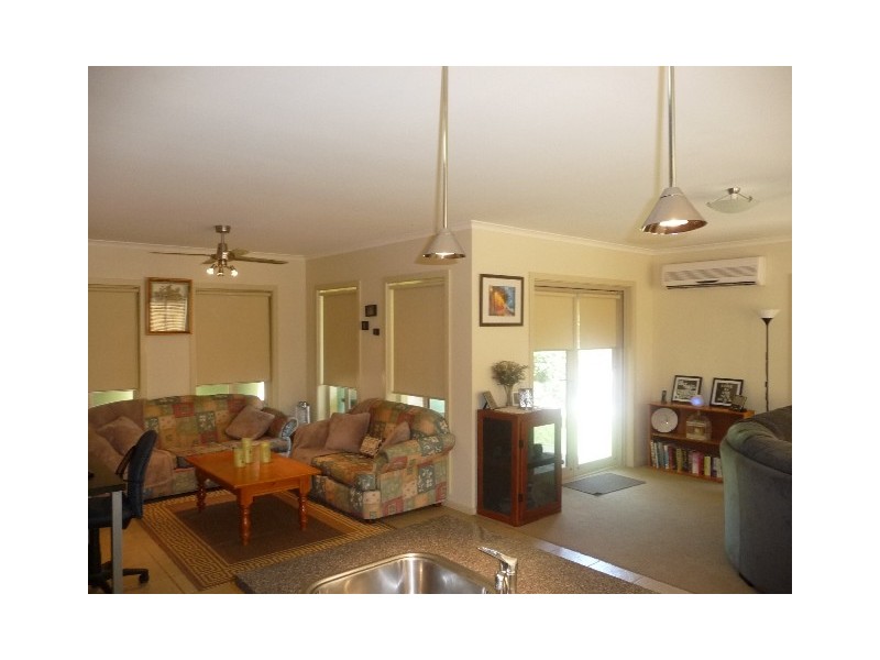 2 of 65 Mitchell St, Echuca VIC 3564