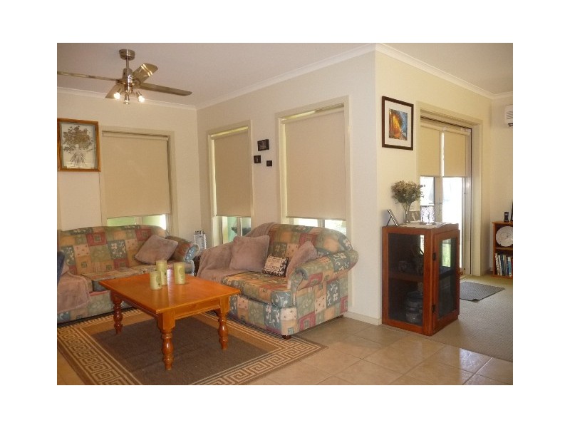 2 of 65 Mitchell St, Echuca VIC 3564