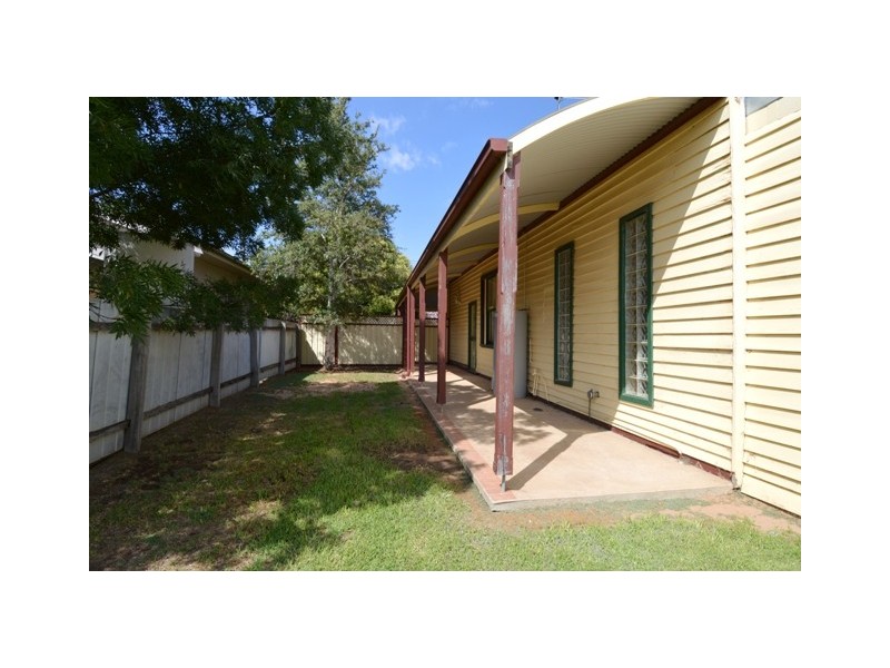 8 Simms Street, Moama NSW 2731