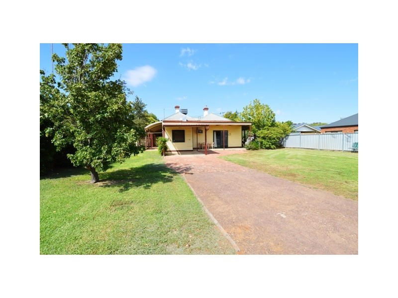 8 Simms Street, Moama NSW 2731