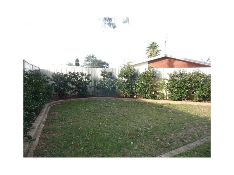 4 Canberra Crt, Moama NSW 2731