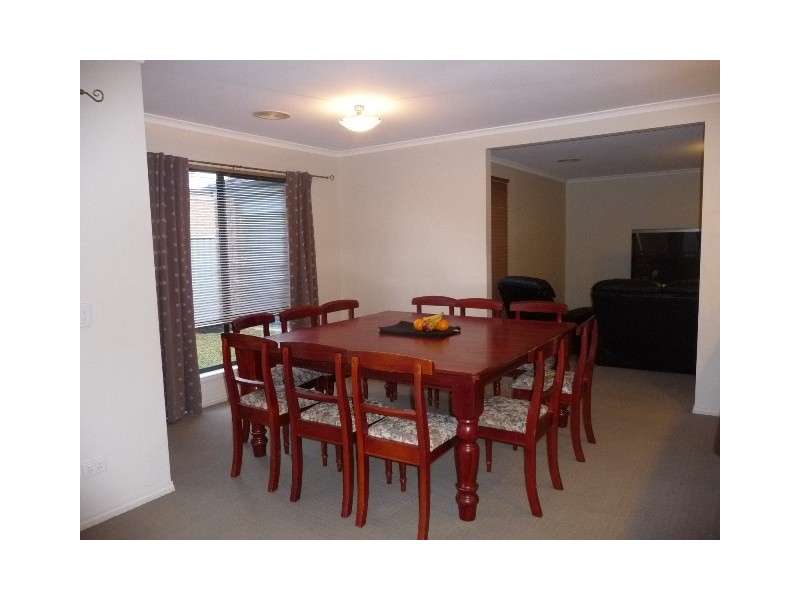 26 Westwood Place, Echuca VIC 3564