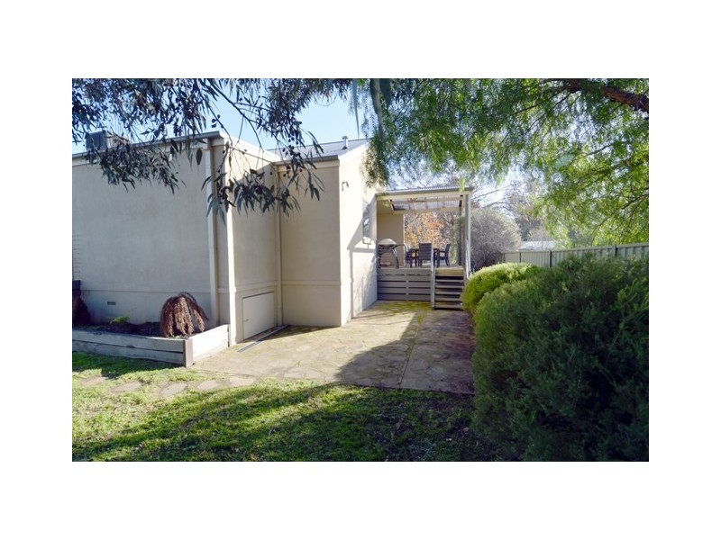 61 Pakenham St, Echuca VIC 3564