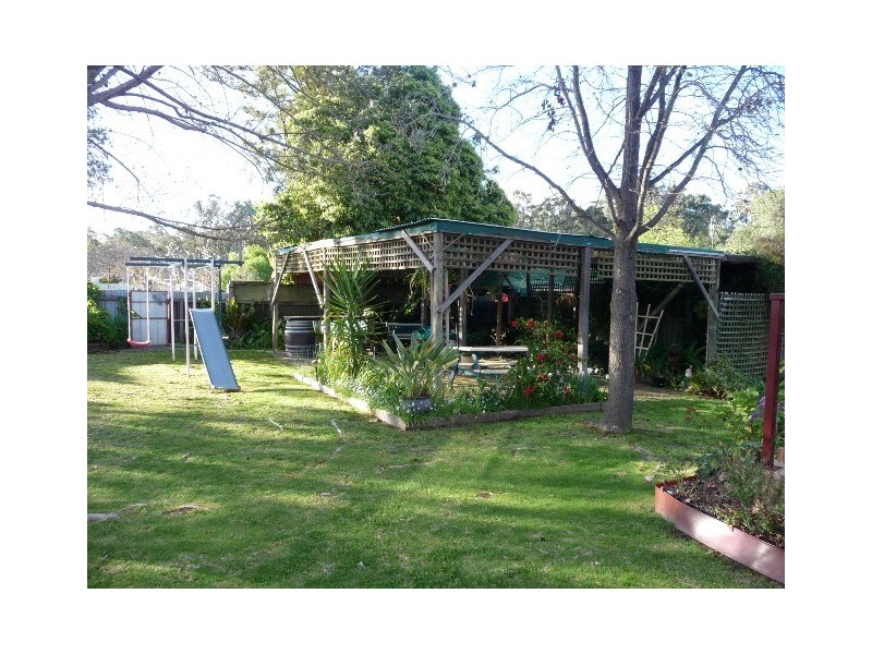 70 Carter St, Mathoura NSW 2710