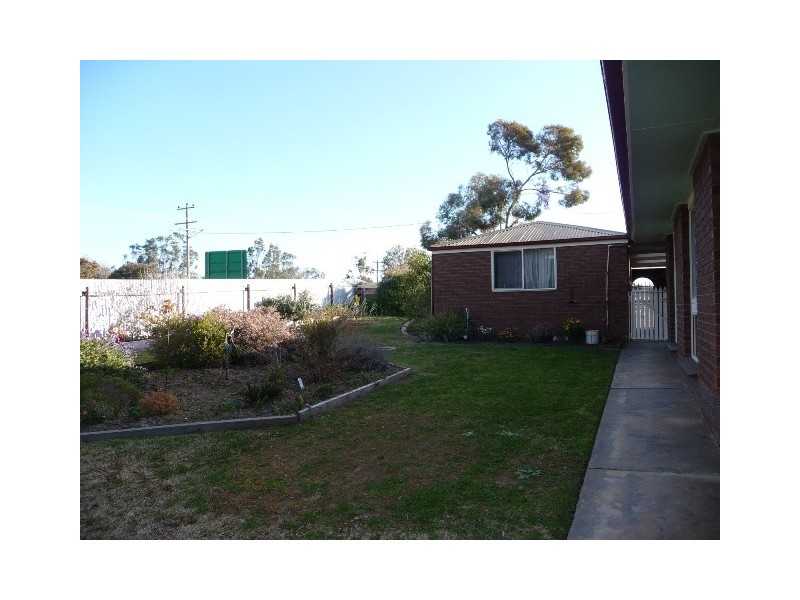 70 Carter St, Mathoura NSW 2710