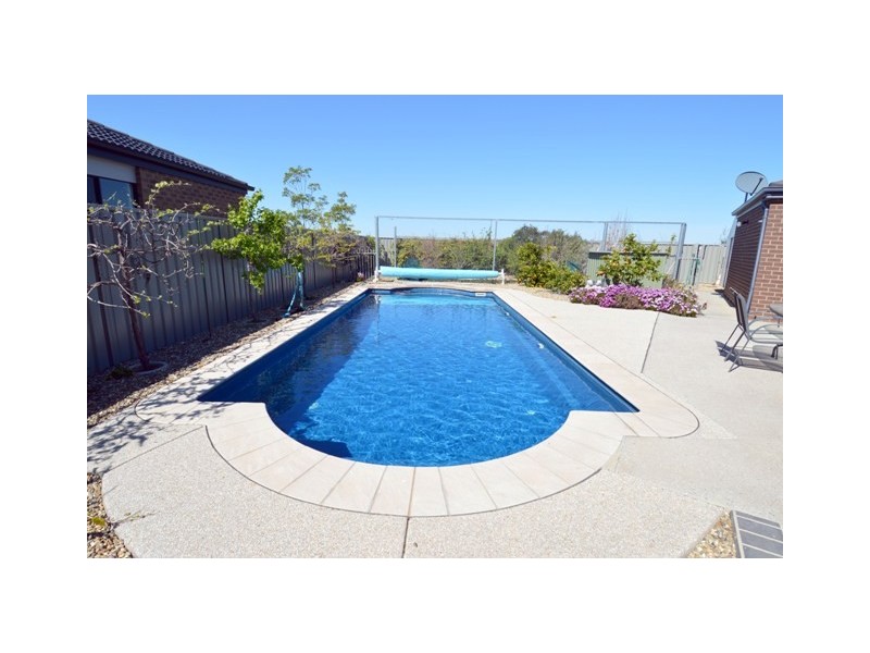 49 Declan Way, Echuca VIC 3564