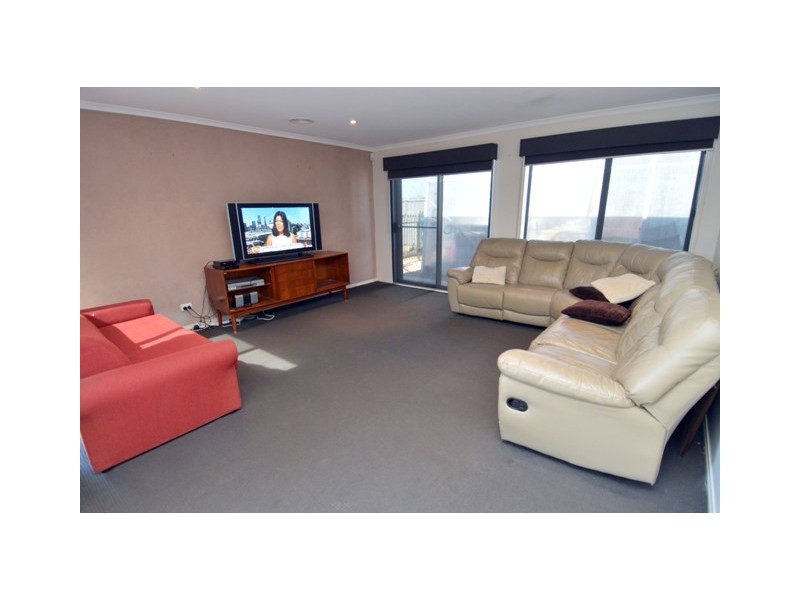 49 Declan Way, Echuca VIC 3564