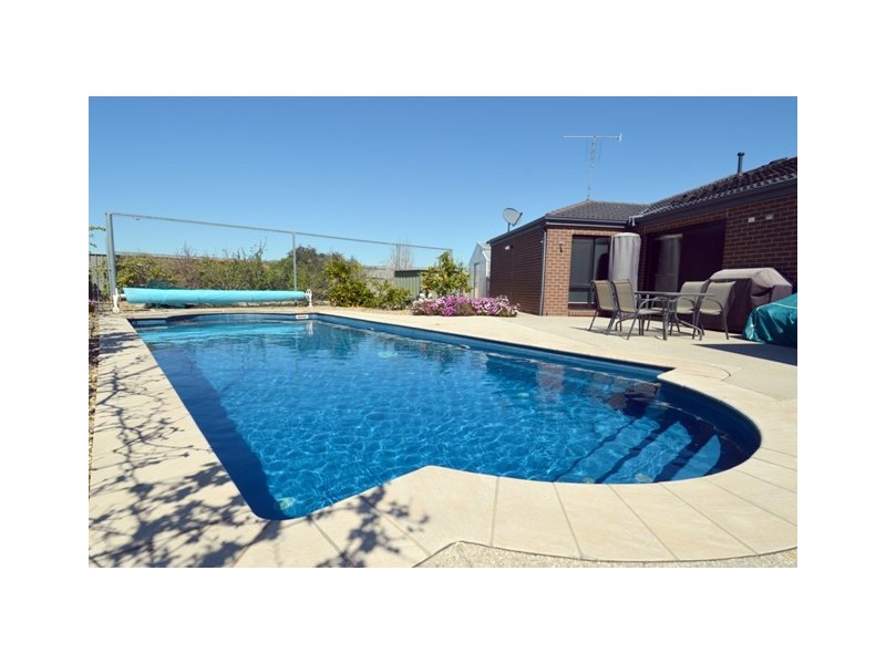 49 Declan Way, Echuca VIC 3564