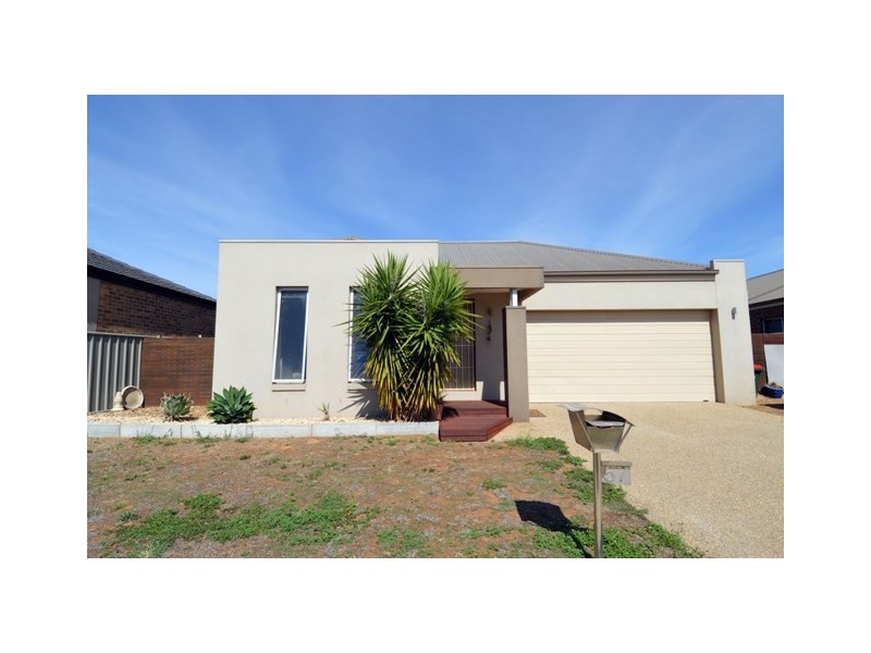 57 Declan Way, Echuca VIC 3564