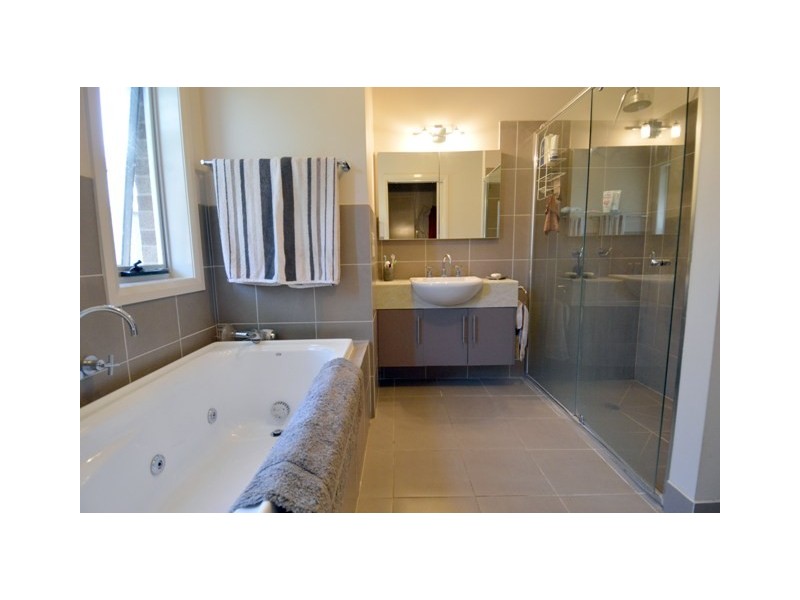 57 Declan Way, Echuca VIC 3564