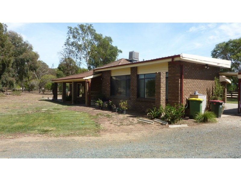8652 Northern Hwy, Echuca VIC 3564