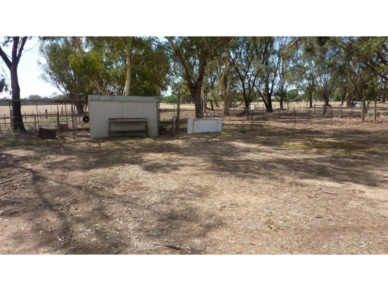 8652 Northern Hwy, Echuca VIC 3564