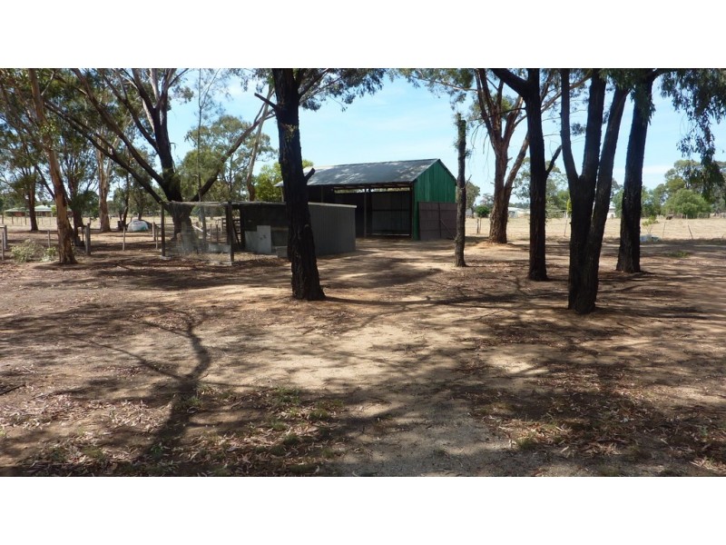 8652 Northern Hwy, Echuca VIC 3564