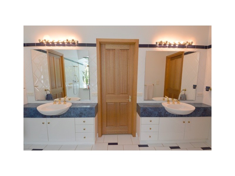 54 River View Court, Echuca VIC 3564